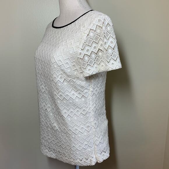 Talbots Short-Sleeve Blouse Cream Lace with Black Trim Size 8 - Picture 2 of 7